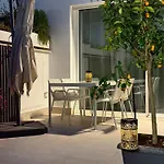 With Private Courtyard - Colosseum & Forum Rome