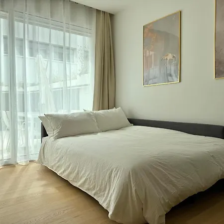 With Private Courtyard - Colosseum & Forum Řím