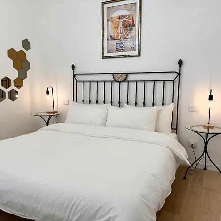 With Private Courtyard - Colosseum & Forum Apartmán *