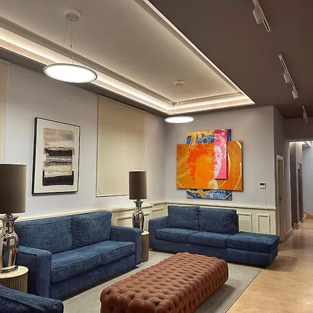 With Private Courtyard - Colosseum & Forum *